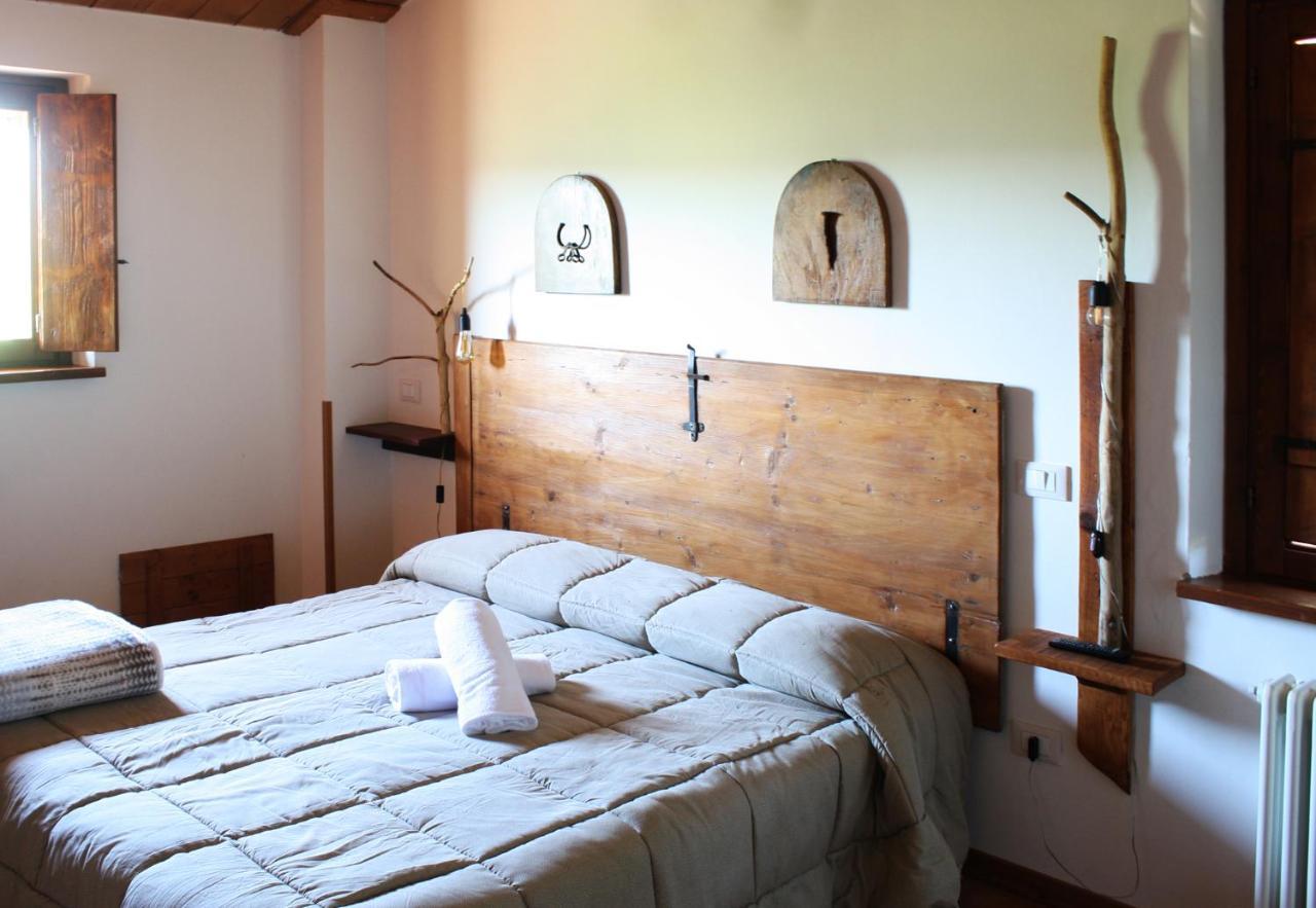 Country House Ca' Vernaccia Guest House Urbino Bagian luar foto