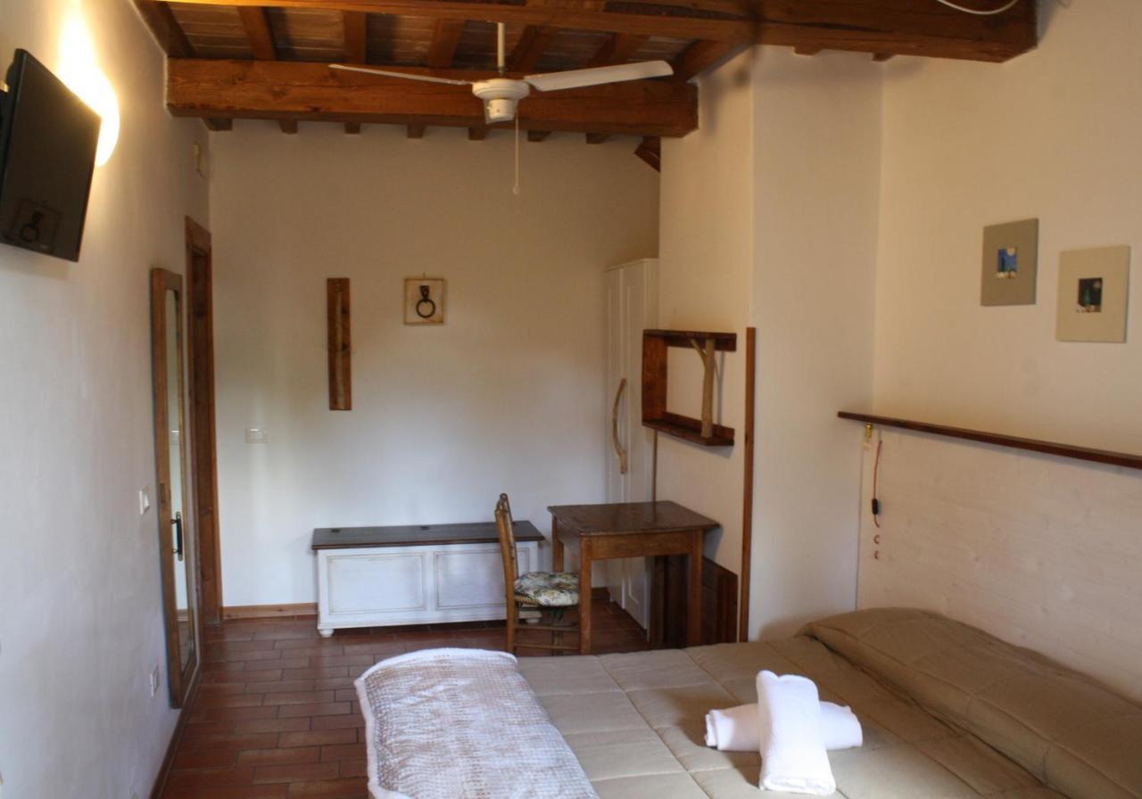 Country House Ca' Vernaccia Guest House Urbino Bagian luar foto