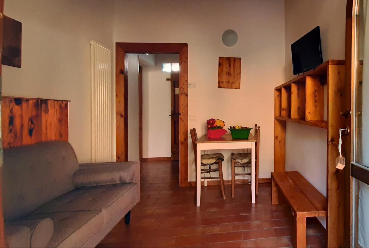 Country House Ca' Vernaccia Guest House Urbino Bagian luar foto