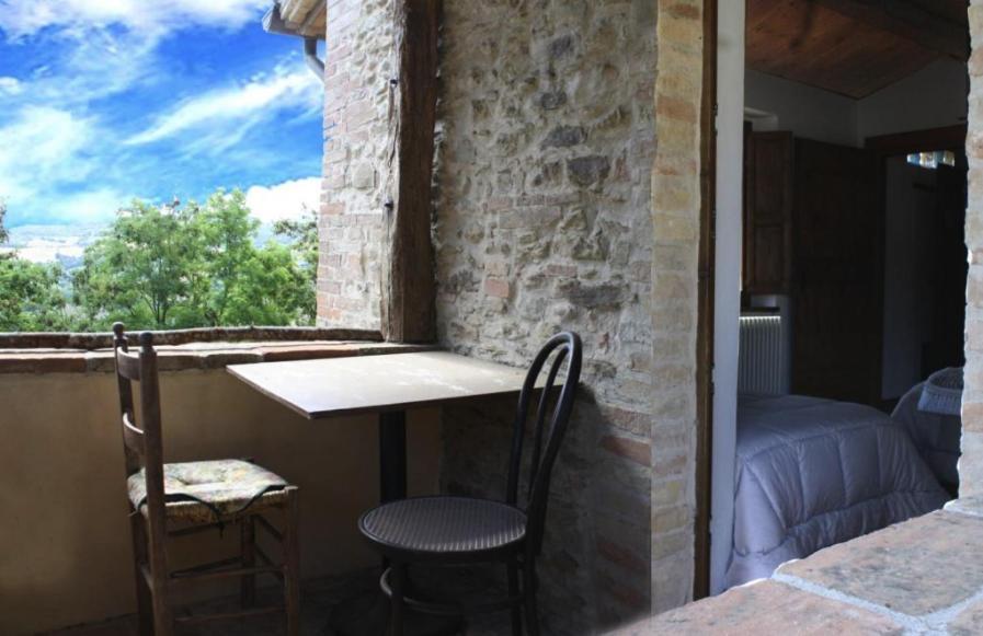 Country House Ca' Vernaccia Guest House Urbino Bagian luar foto