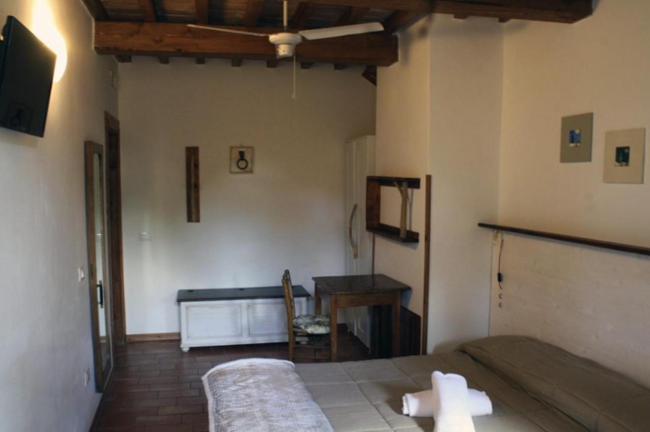 Country House Ca' Vernaccia Guest House Urbino Bagian luar foto