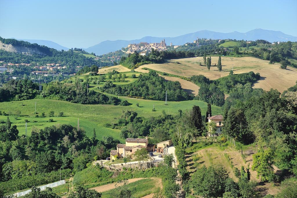 Country House Ca' Vernaccia Guest House Urbino Bagian luar foto